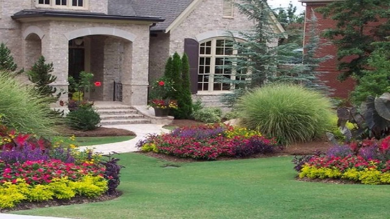 how to plant a flower bed in front of house